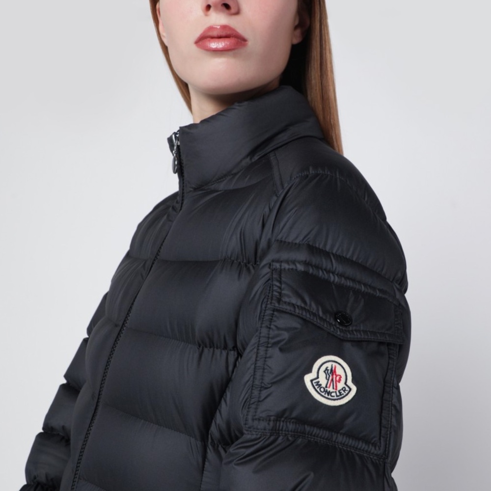 Beautiful MONCLER mid-lenght black down jacket US size 6